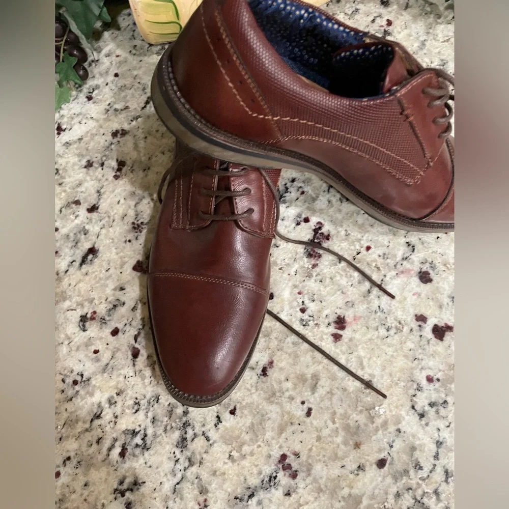MADDEN Men SZ:8.5 Classic Brown Leather Oxfords Gently worn lace up Comfort Wear